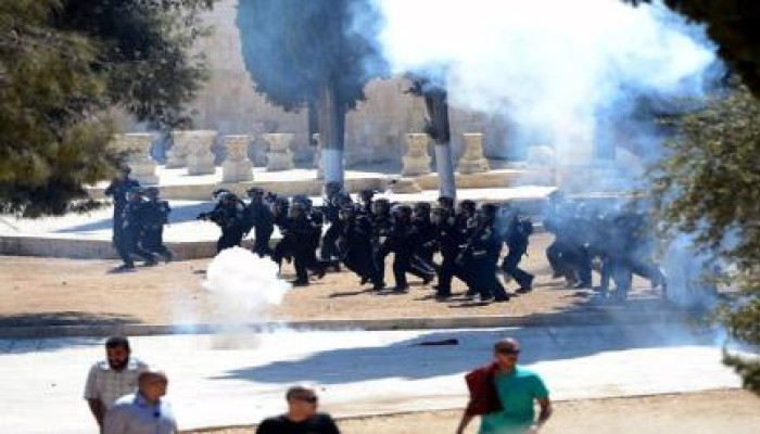 اصابة 5 جنود صهاينة خلال مواجهات مع شباب حماية الأقصى