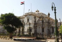 غالبية المرشحين لبرلمان السيسي "مدمنين"