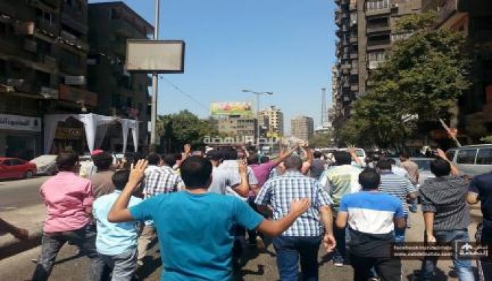 متظاهرو المهندسين يرسلون تحياتهم لصمود مرابطي المسجد الأقصي