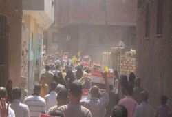 حشود ثوار الصف ينتفضون في جمعة "نكمل ثورتنا ونحرر أقصانا"