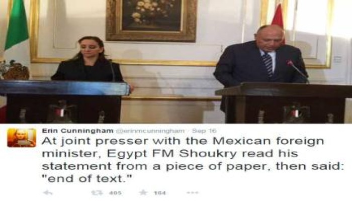 فضيحة دولية جديدة .. وزير خارجية السيسي يقرأ بيان بدون فهم معاني الكلمات