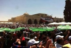 اشتباكات بين الفلسطسنيين والصهاينة.. وأنباء عن استهداف 4 جنود بالقدس