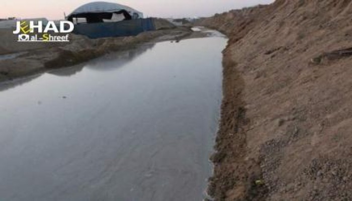 الانقلاب يشدد الخناق علي ‏غزة المحاصرة بحفر خنادق مائية وضخ مياه البحرعلى الحدود (فيديو)