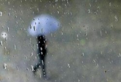 طقس اليوم: أمطار على مناطق.. وتحذير من ممارسة الأنشطة البحرية