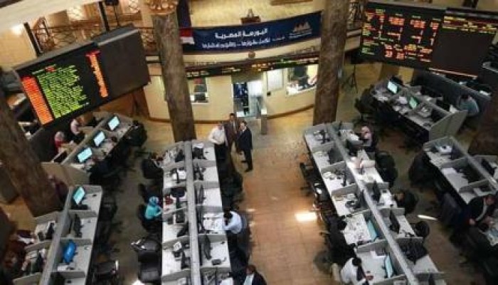 تزامناً مع بداية عمل حكومة الانقلاب الجديدة.. البورصة تخسر2مليار في أولى جلساتها الأسبوعية