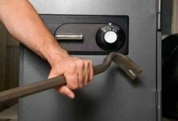 الغياب الأمني يتسبب في سرقة 500 ألف جنيه من شركة صرافة بالمنوفية