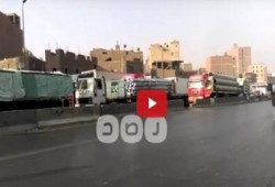 لحظة توقف الدائري بعد قطعه من أهالي فيصل بسبب مياه الشرب (فيديو)