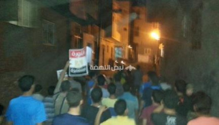 الجيزة: ثوار بنى مجدول يتظاهرون فى مسيرة ليلية رفضاً لحكم العسكر