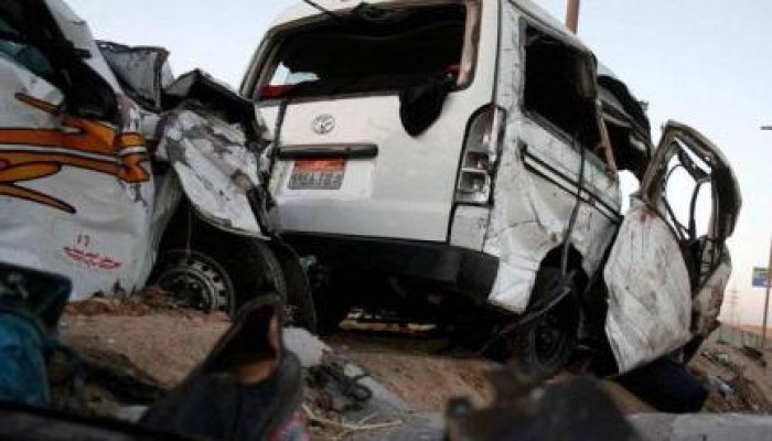 مصرع وإصابة 20 شخصًا في حادث تصادم بسوهاج