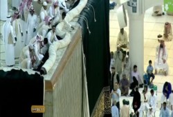 بالفيديو .. شاهد تغير كسوة الكعبة صباح يوم عرفة