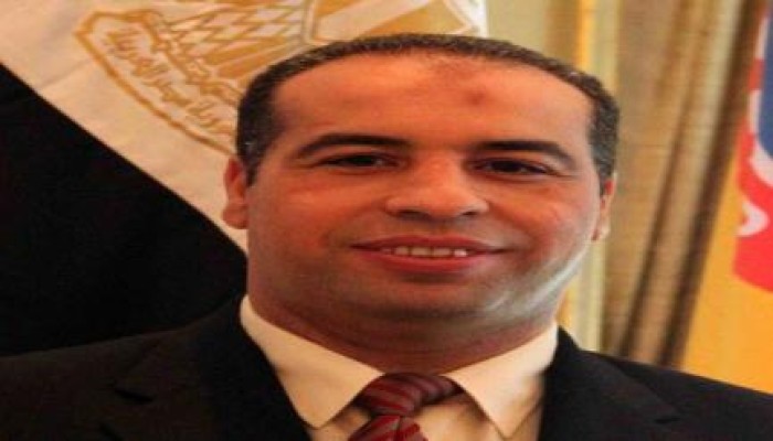 مركزحقوقي: المعتقل "عاطف أبو العبد" يتعرض للقتل البطئ بسجن برج العرب