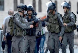 شرطة الاحتلال تعتقل 8 فلسطينيين في القدس بتهمة الدفاع عن الأقصى