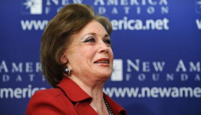 فضيحة.. جيهان السادات عن «قُبلة كارتر»: «مش أول مرة أتباس.. دول أخدوني لفّة»!!