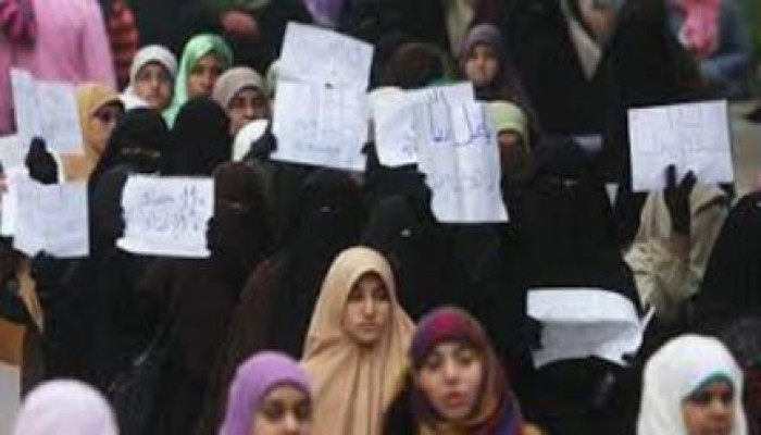 "نصار" يمنع النقاب لعضوات التدريس والعاملات بجامعة القاهرة