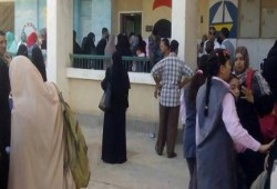 بعد ضم مدرسة أخرى إليها..أهالي طلاب مدرسة لغات عزية البرج بدمياط يمنعون أبنائهم من الدراسة