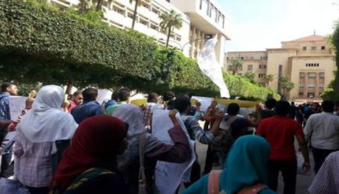 طلاب هندسة الإسكندرية يستهلون عامهم الدراسي بفعالية مناهضة للانقلاب