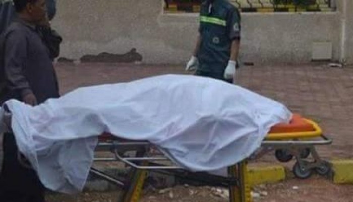 مصرع شخص صعقاً بالكهرباء أثناء تركيب لافتة دعائية لبرلمان العسكر