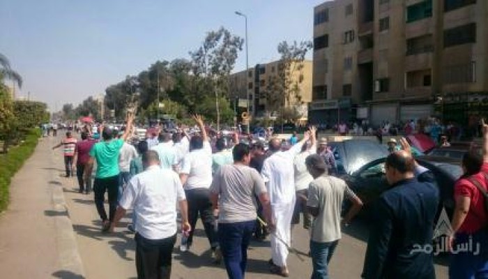 فيديو.. شباب الحركات الثورية يلهبون حماس الثوار بمدينة نصر عقب صلاة الجمعة