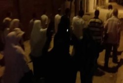 مسيرة ليلية بالهانوفيل بالاسكندرية تندد بمجازر العسكر
