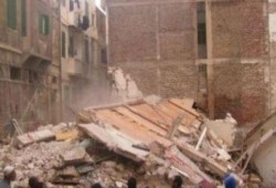 مصرع 7 أشخاص في انهيار عقار بشبرا