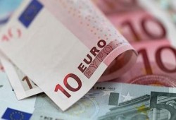 الدولار يسجل 870 قرشًا في السوق السوداء.. الدينار الكويتي 25.5 جنيهًا