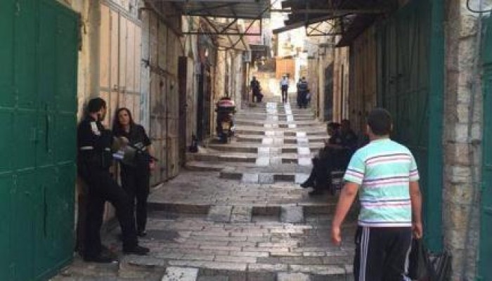الاحتلال يغلق البلدة القديمة في القدس ويسمح بدخول الرجال فوق الخمسين