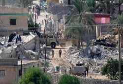 "ميدل إيست مونيتور": السيسي يدمر "رفح" من أجل عيون دولة الاحتلال