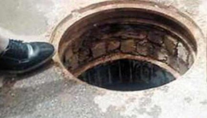 شؤم الانقلاب: مصرع 2 وإصابة 3 آخرين.. إثر سقوطهم داخل "بالوعة" بالغربية