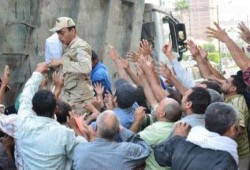 الاقتصاد ينهار .. ارتفاع جنوني للأسعار"كيلو الطماطم" بدولار ونصف