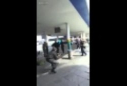 شرطة الاحتلال الصهيوني تصيب فتاة بطلقات نارية لرفضها نزع ثيابها للتفتيش (فيديو)