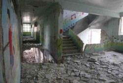 بلا مدرسين أو مدارس.. بدء الدراسة بمدارس سيناء المهجّرة