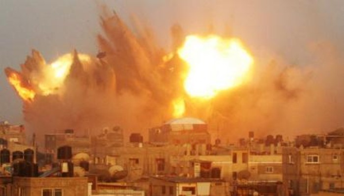 استشهاد أم حامل وطفلتها في غارات إسرائيلية على قطاع غزة