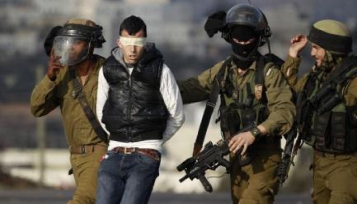 الاحتلال الصهيوني يعتقل قيادي بحركة حماس و 8 فلسطينيين فجر اليوم بالقدس