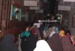 ثوار منشية رضوان بالجيزة يتظاهرون فى مسيرة ليلية رفضاً لانتخابات العسكر