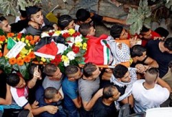 الفلسطينيون يشيّعون الطفل شراكة ويطالبون بمواصلة الانتفاضة