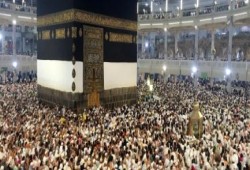 السعودية تضاعف تأشيرات العمرة.. وتنقل الرافعة القاتلة