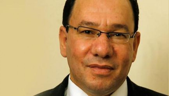 وائل قنديل يكتب: سيادة الرديء وقداسة المفتري