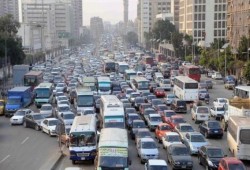 نحس الانقلاب .. شلل مروري بالزمالك بسبب كسر ماسورة مياه