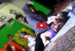 مربية تعتدي بوحشية على طفل بدار حضانة (فيديو)