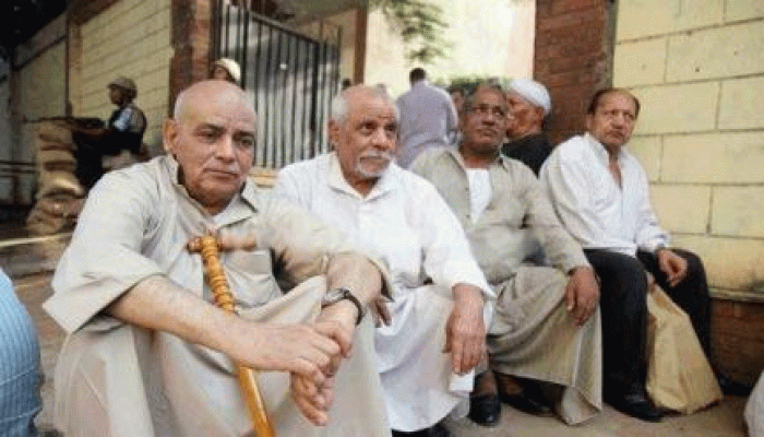 لوموند: العجائز ينتخبون برلمان العسكر