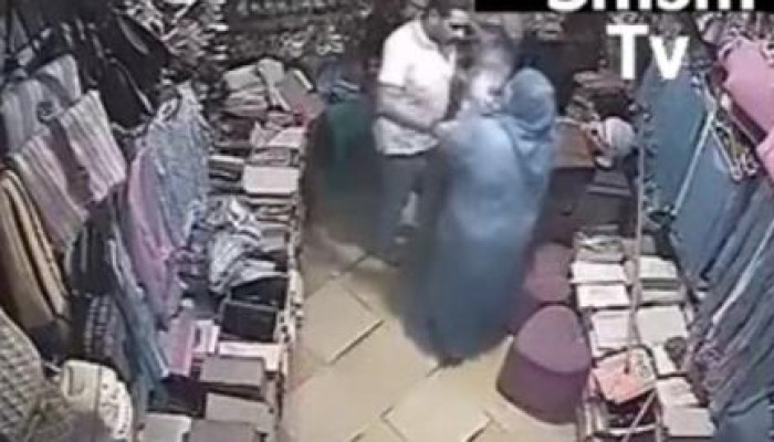 رئيس مباحث دكرنس يعتدي بالضرب على سيدة داخل محلها لمجرد بلاغ كيدي (فيديو)