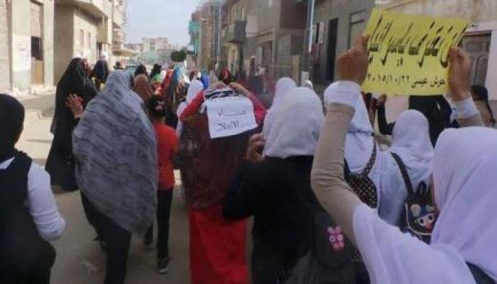 مسيرة حاشدة لـ "نساء ضد الانقلاب" بحوش عيسي رفضًا لجرائم الانقلاب
