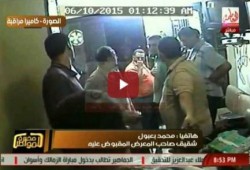 فضيحة بالفيديو.. أفراد شرطة يقتحمون معرض سيارات بالشرقية ويسرقون محتوياته!!