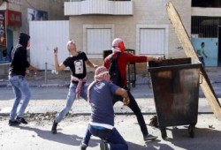 قوات الاحتلال تقوم بحملة اعتقالات واسعة في الخليل وتهدم قرية العراقيب