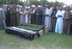 أسيوط تشيع جنازة 5 لقوا مصرعهم في حادث مطار عمان بالأردن