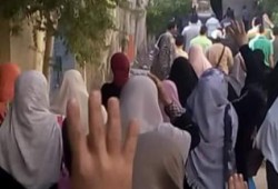 الإسكندرية تنتفض تنديداً بجرائم العسكر تحت عنوان "شعب ثائر لا يقبل الضيم"