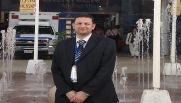 د. باسم عودة يتم حفظ القرآن كاملا بالمعتقل.. وزوجته توجه له التهنئة