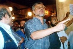 اعتقال رئيس حزب التوحيد العربي “عمر عزام” وترحيله إلى سجن العقرب