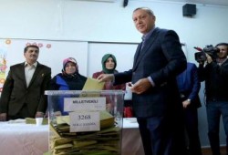ننشر صور إدلاء الرئيس التركي "أردوغان" بصوته في الانتخابات التركية
