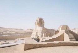 مفيش سياحة في مصر .. "موقع أميركي" يرصد بالصور خلو منطقة الأهرامات من السياح !